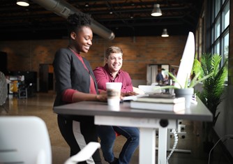 office-desk-6952917_1920.jpg